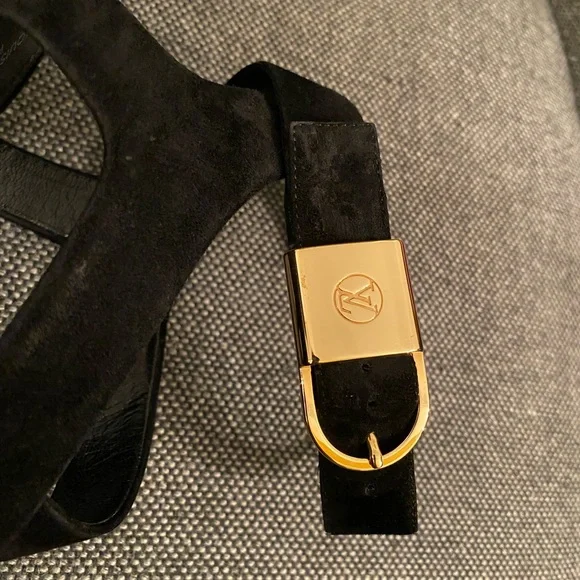 Louis Vuitton Lock Me Sandal in Noir